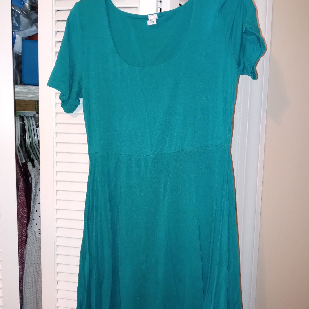 Medium petite green Old Navy dress